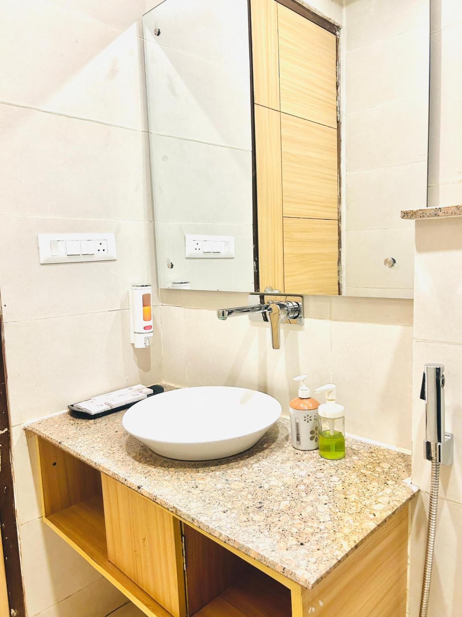 Hotel Aqua Vibes Rishikesh Luaran gambar